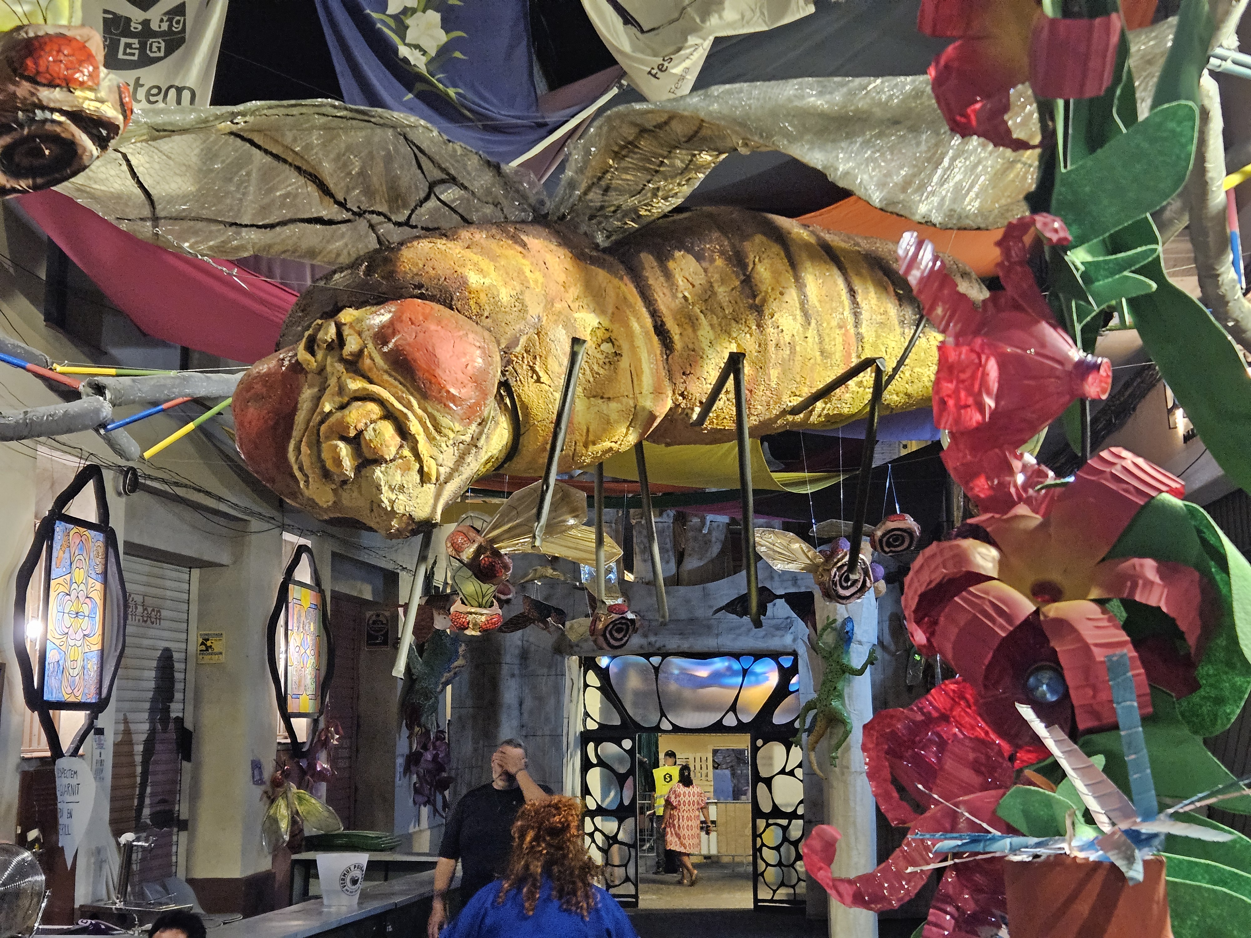 papier_mache_drosophila